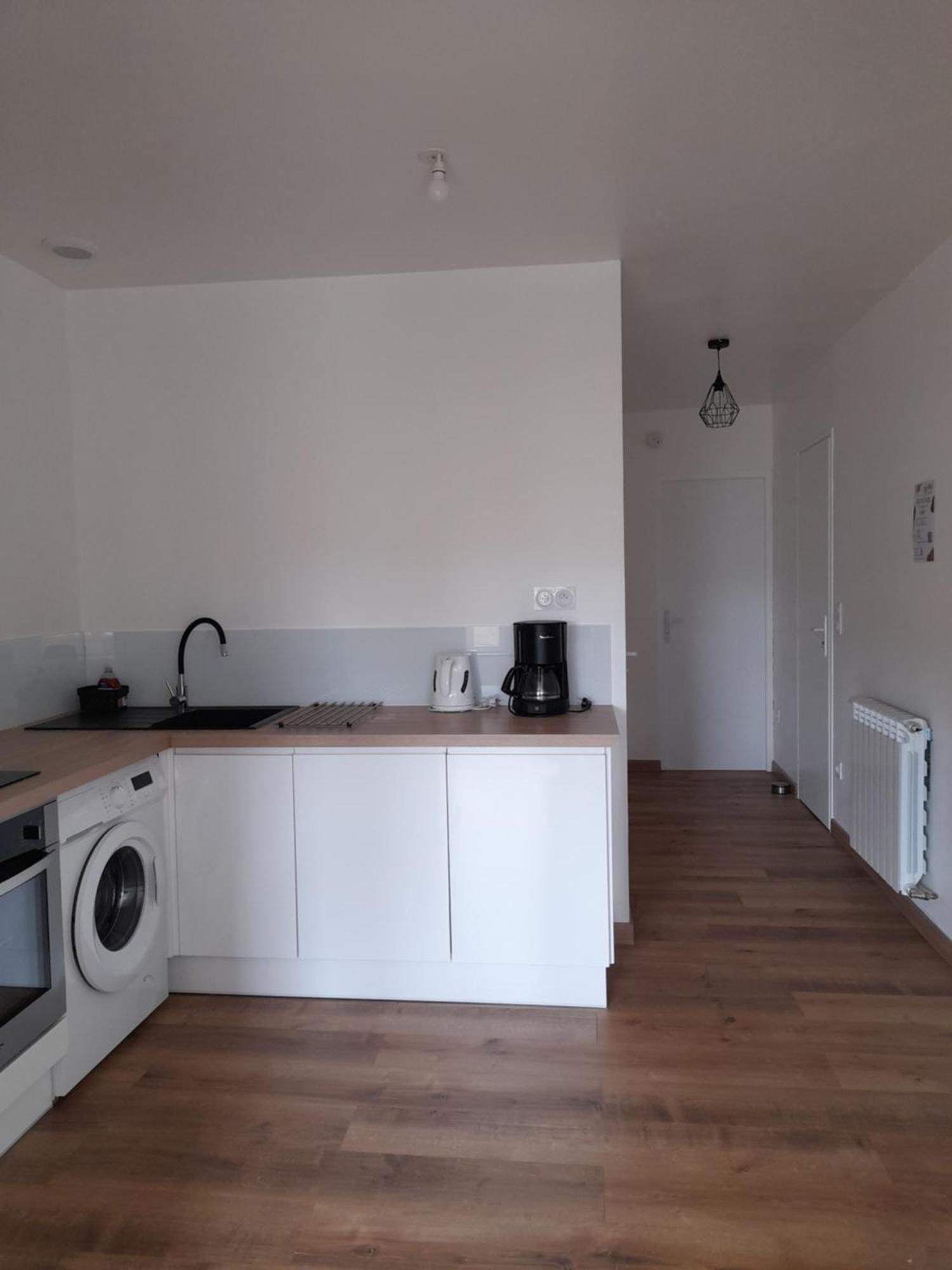 Logement Lumineux Avec Terrasse La Roche-sur-Yon Eksteriør billede